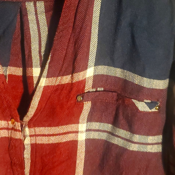 Plaid Blouse - Picture 2 of 6